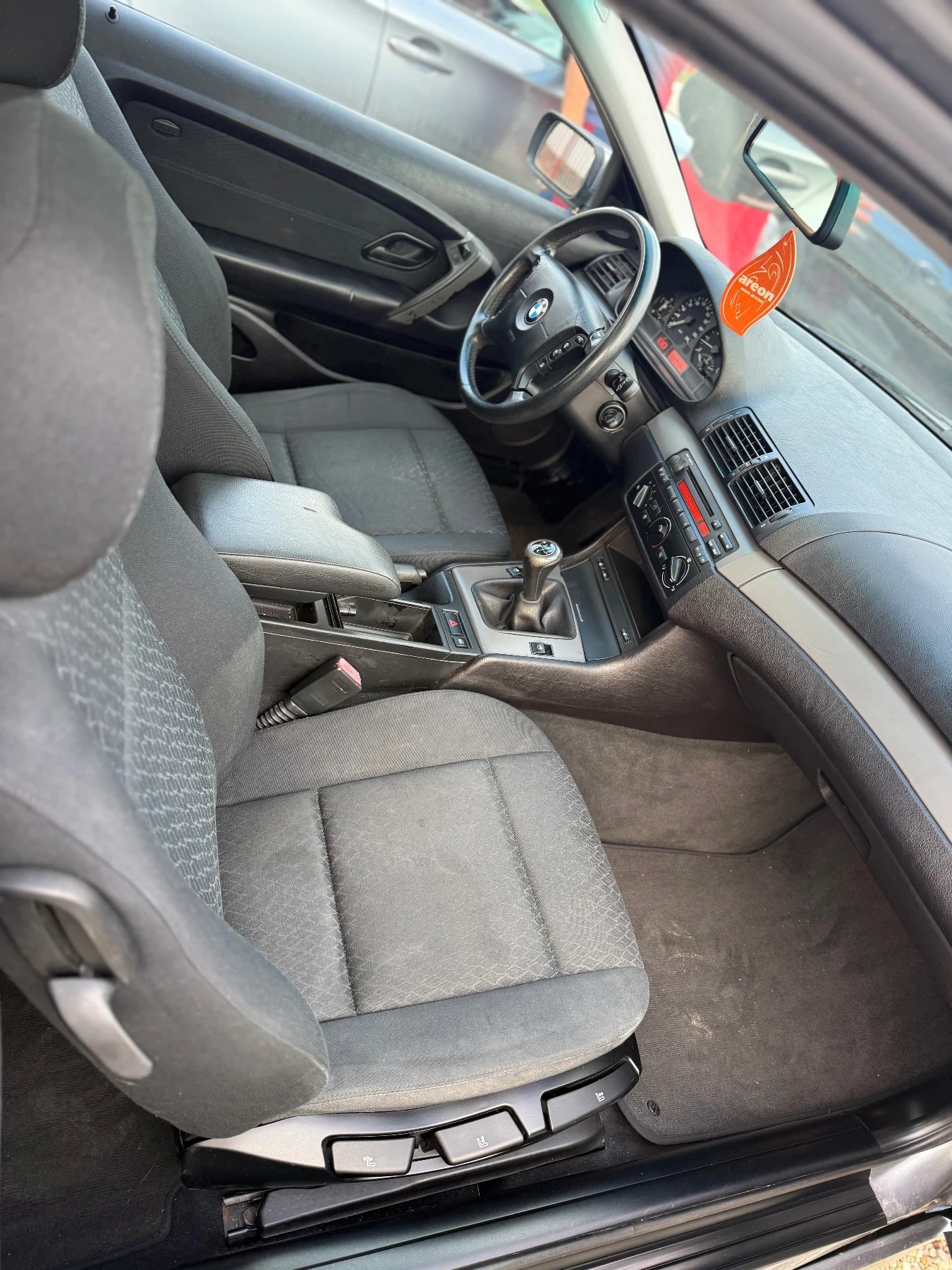 BMW 316 1.8 compact напълно обслужен, снимка 9 - Автомобили и джипове - 54596781