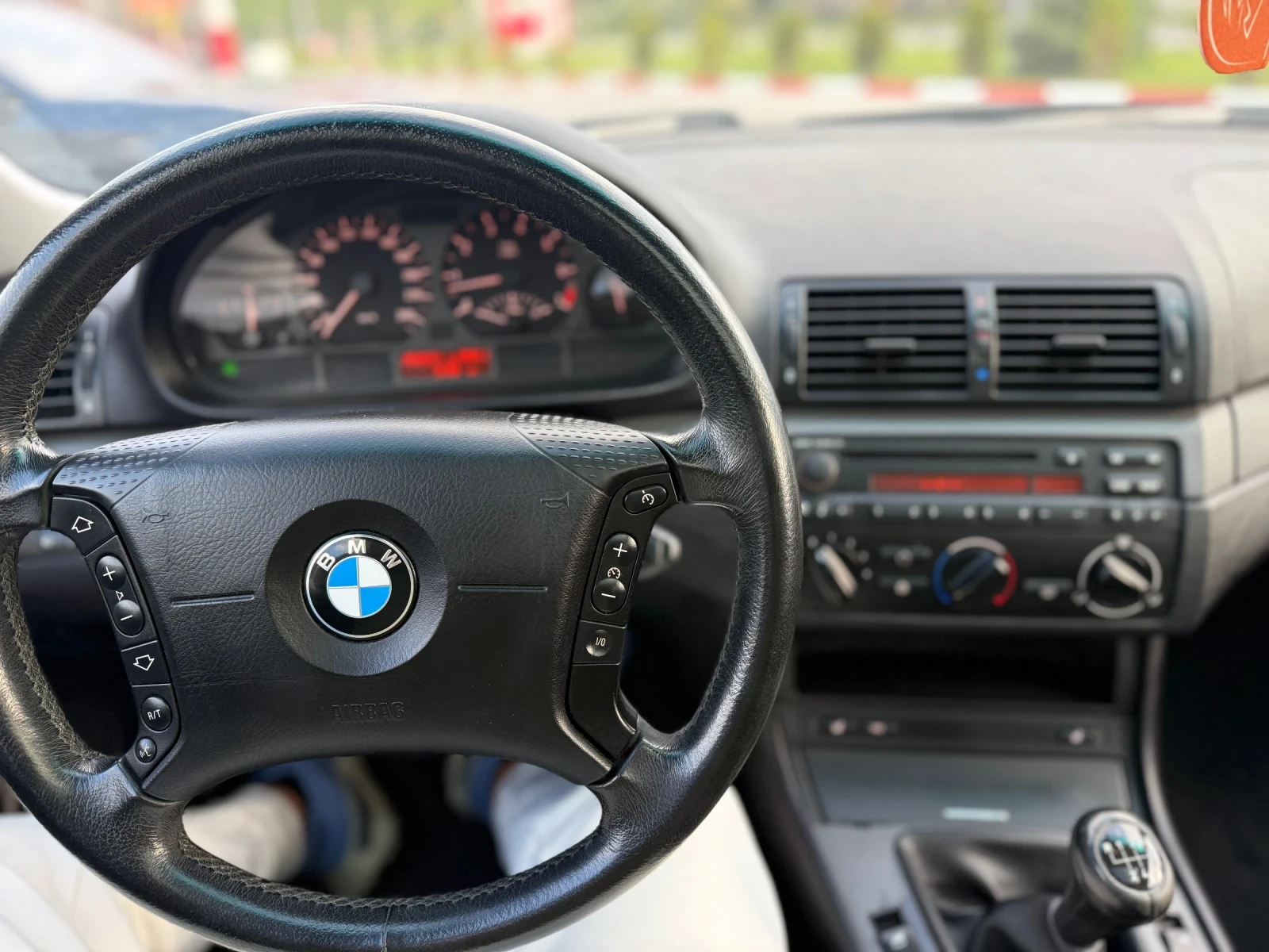 BMW 316 1.8 compact напълно обслужен, снимка 10 - Автомобили и джипове - 54596781