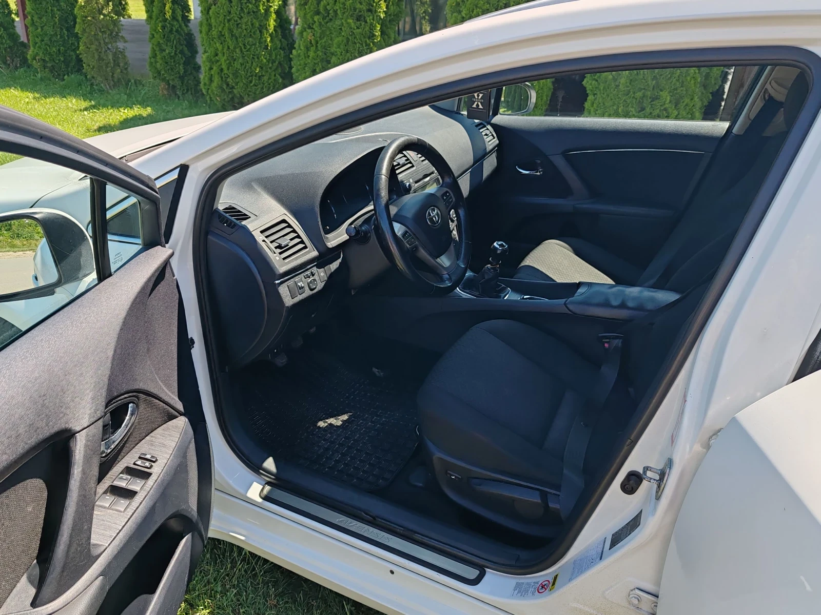 Toyota Avensis 2009, снимка 10 - Автомобили и джипове - 54812247