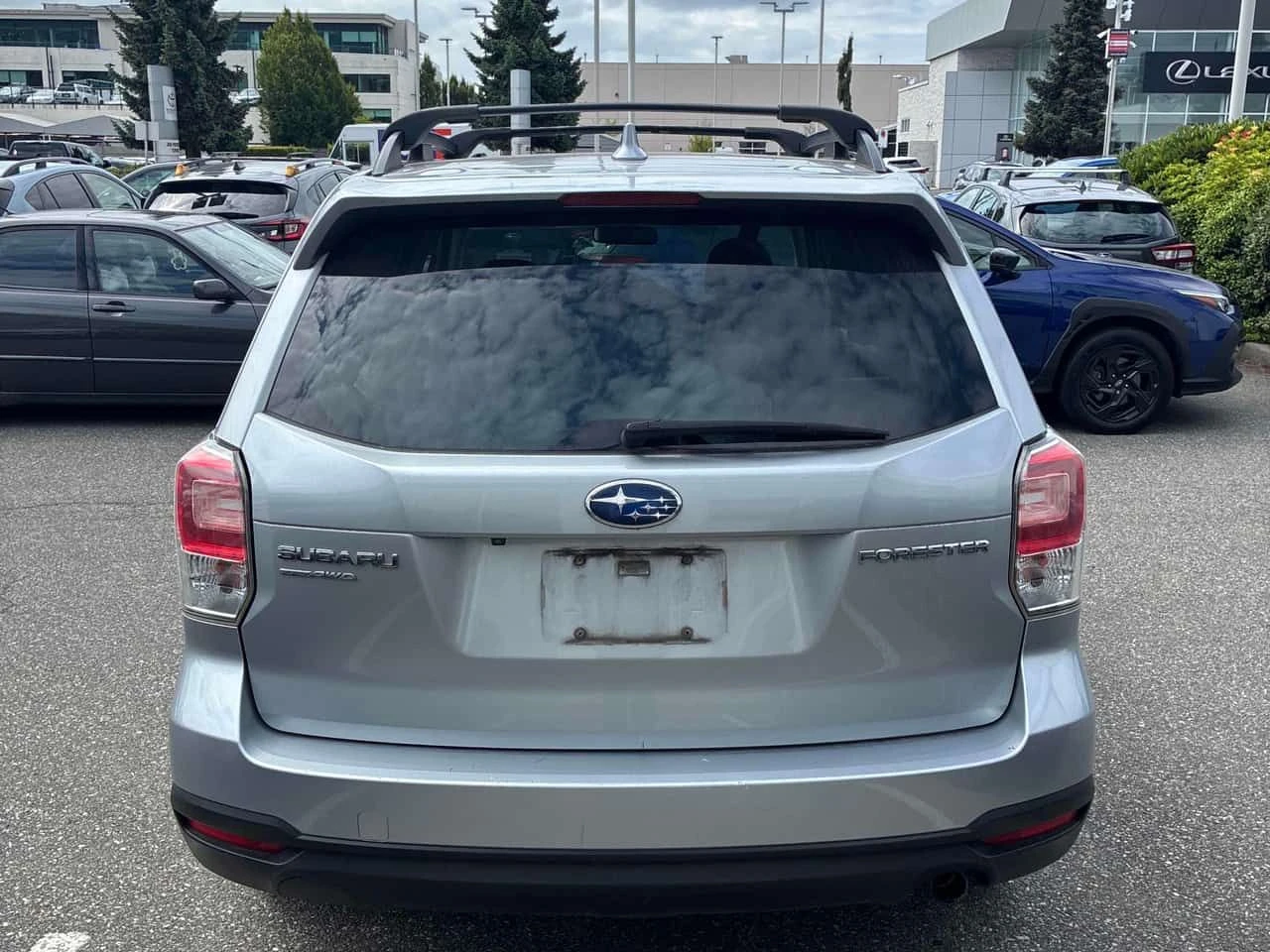 Subaru Forester Touring | CARFAX | БЕЗ ПЪРВОНАЧАЛНА ВНОСКА, снимка 5 - Автомобили и джипове - 55106100