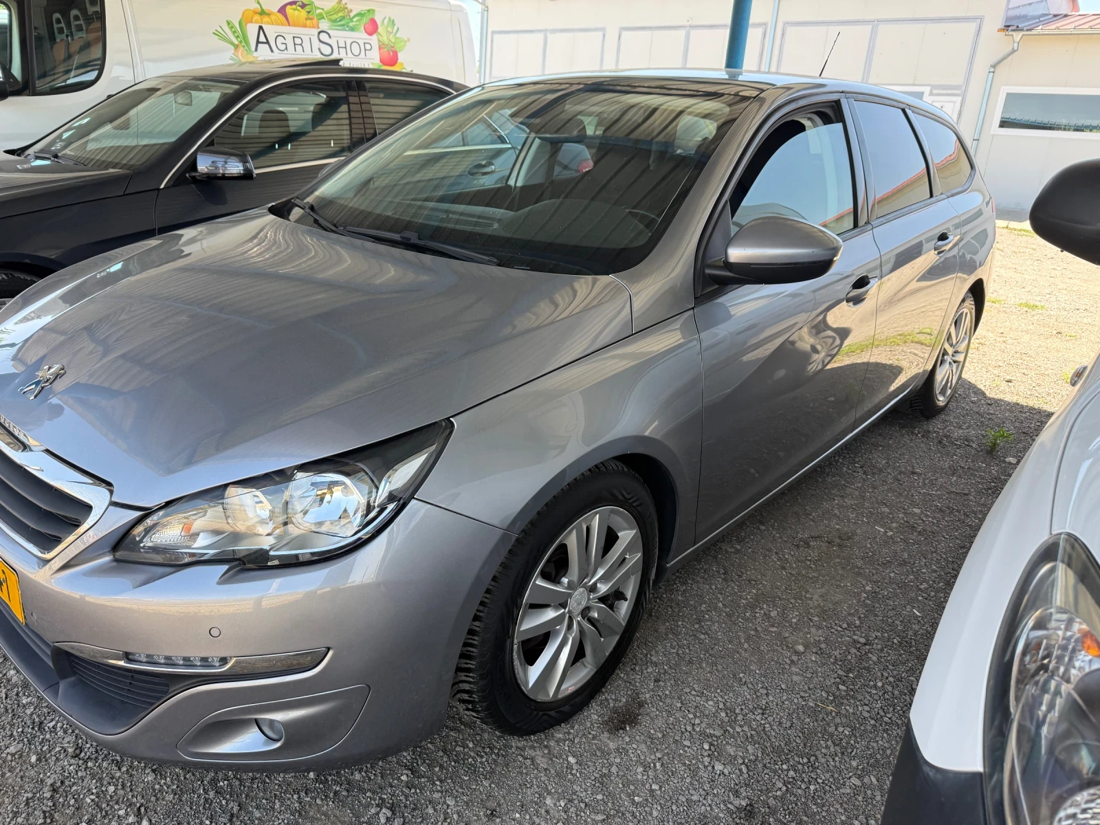 Peugeot 308 1.6HDI, снимка 2 - Автомобили и джипове - 55141321