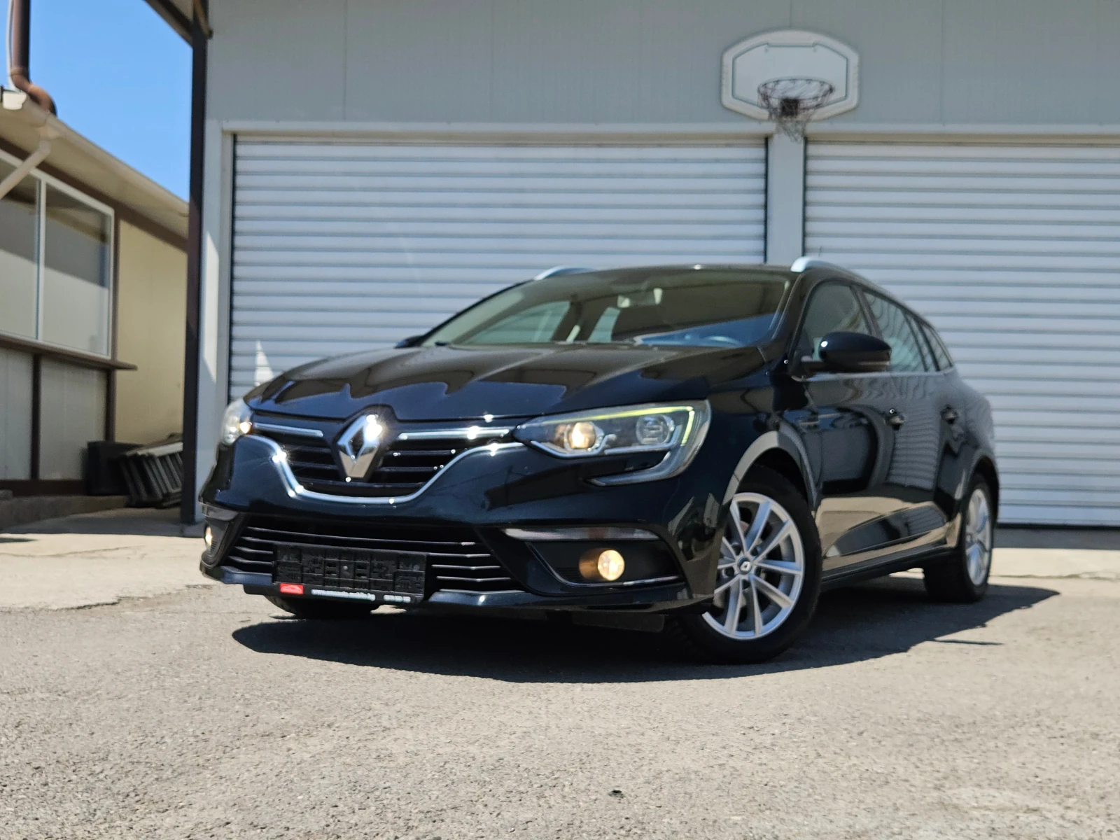 Renault Megane 1.5DCI/Energy/124000км/LED/ACC/NAVI/БЛУТУТ/EU6/ТОП, снимка 7 - Автомобили и джипове - 55486121