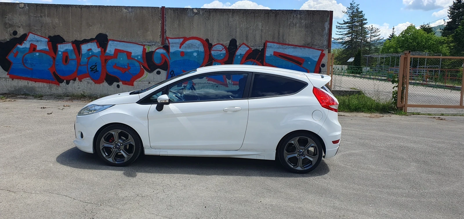 Ford Fiesta, снимка 2 - Автомобили и джипове - 55699015