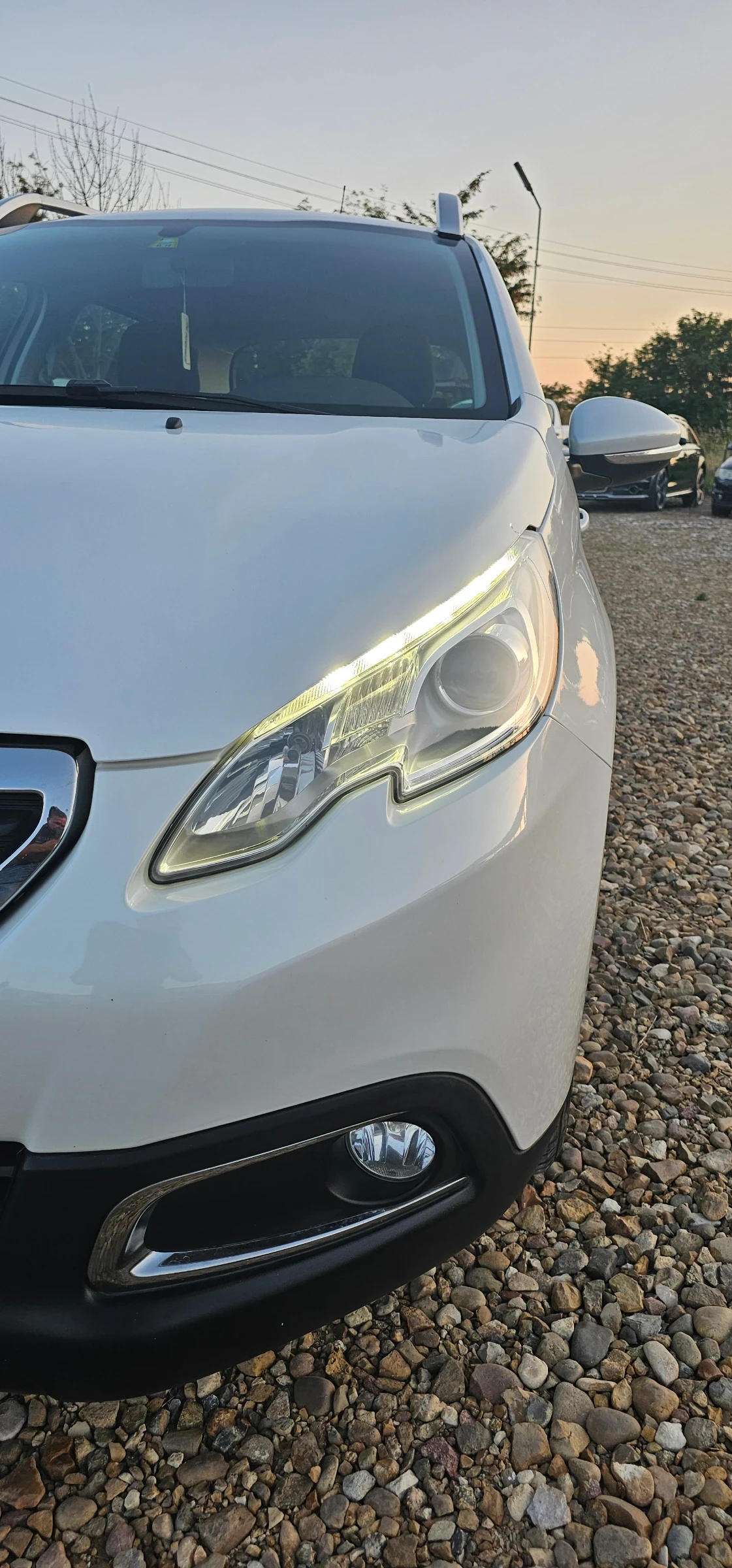 Peugeot 2008 1.2 /82ks/ Реални километри!!!, снимка 11 - Автомобили и джипове - 55767681