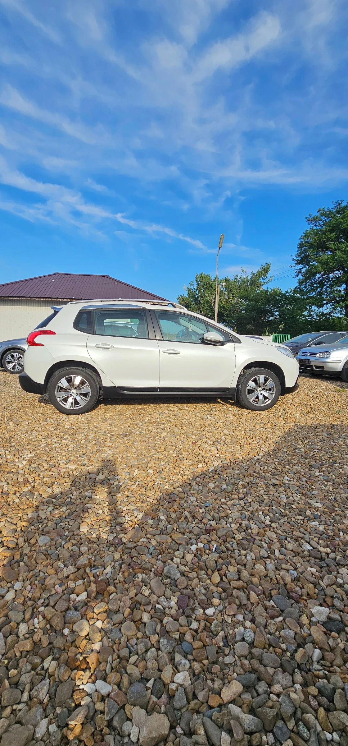 Peugeot 2008 1.2 /82ks/ Реални километри!!!, снимка 4 - Автомобили и джипове - 55767681