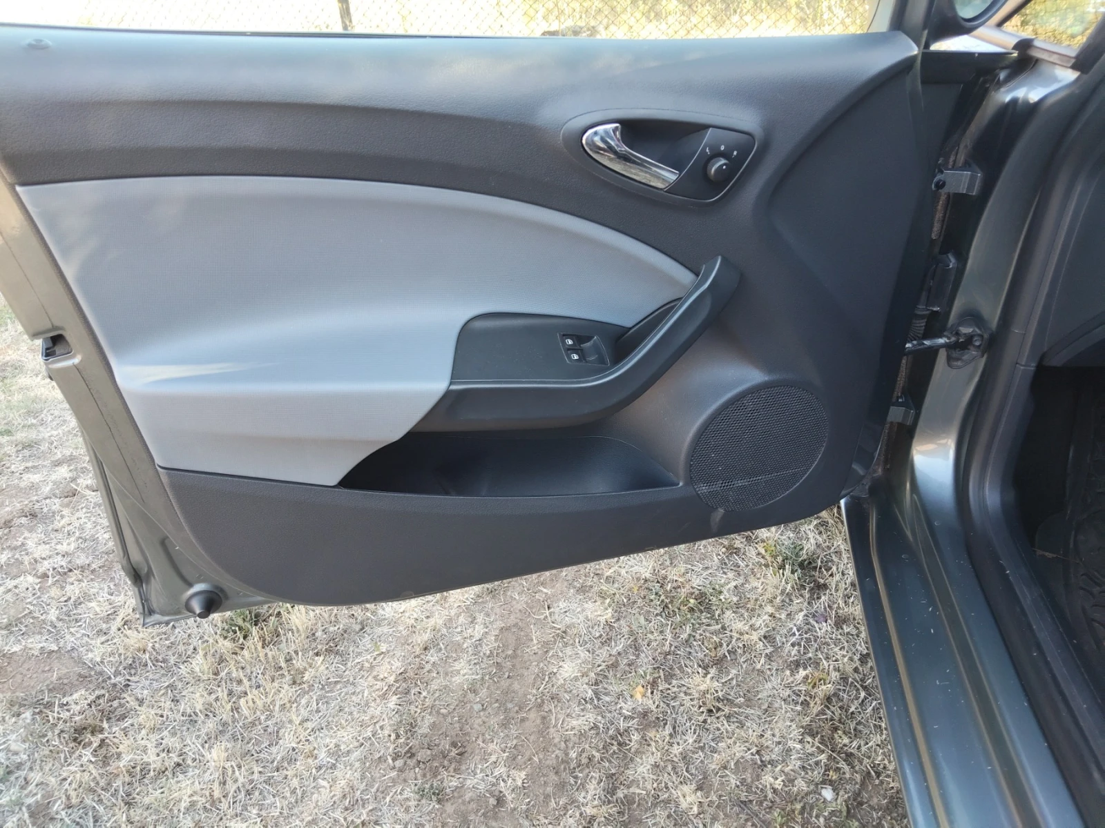 Seat Ibiza, снимка 11 - Автомобили и джипове - 55978843