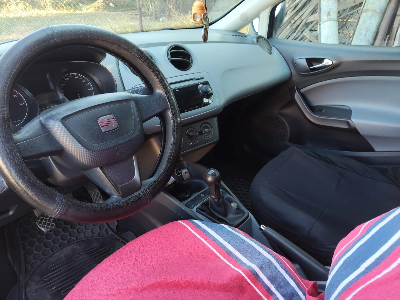 Seat Ibiza, снимка 9 - Автомобили и джипове - 55978843