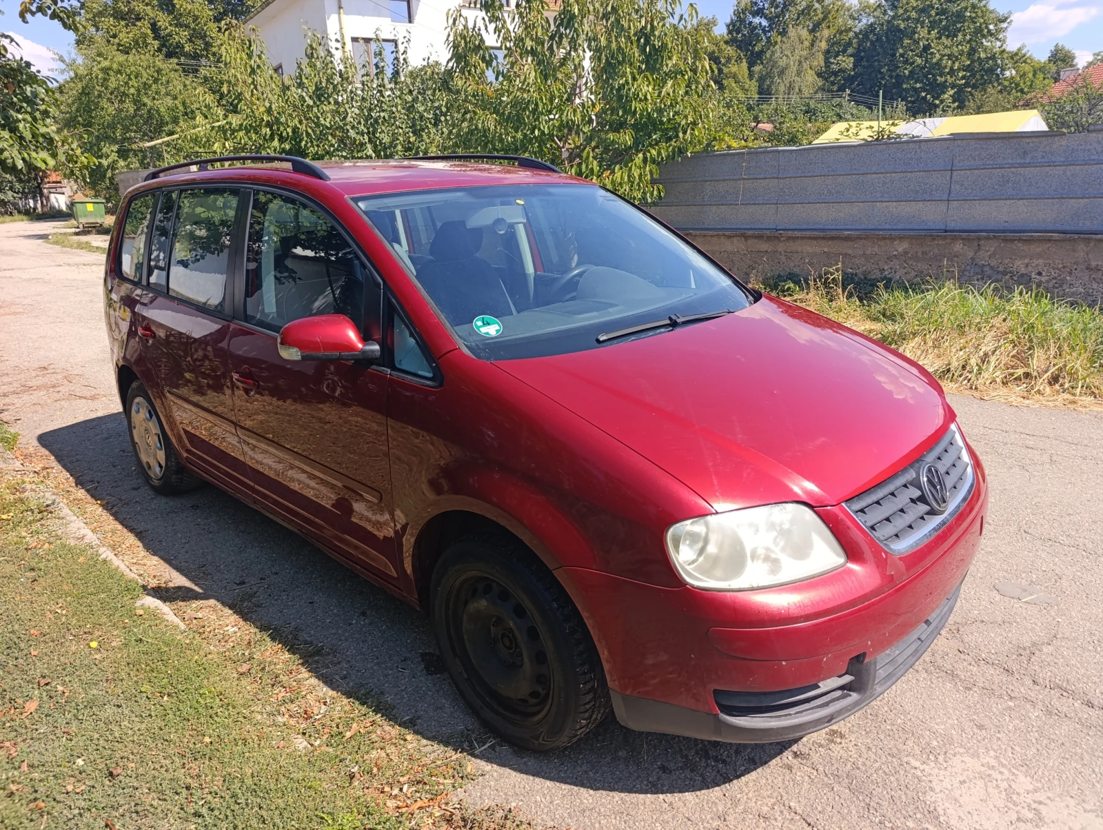 VW Touran 1.6 бензин, снимка 3 - Автомобили и джипове - 56201274