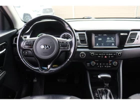 Kia Niro EX Premium | Hybrid | CarPlay | Roof | BSM | Tints, снимка 9