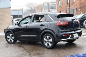 Kia Niro EX Premium | Hybrid | CarPlay | Roof | BSM | Tints | Auto.bg — изображение 4