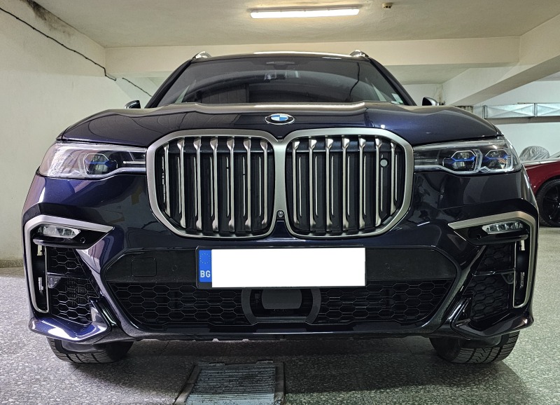 BMW X7 M50i - КАПАРИРАН ДО 30.06 , снимка 1 - Автомобили и джипове - 45968603