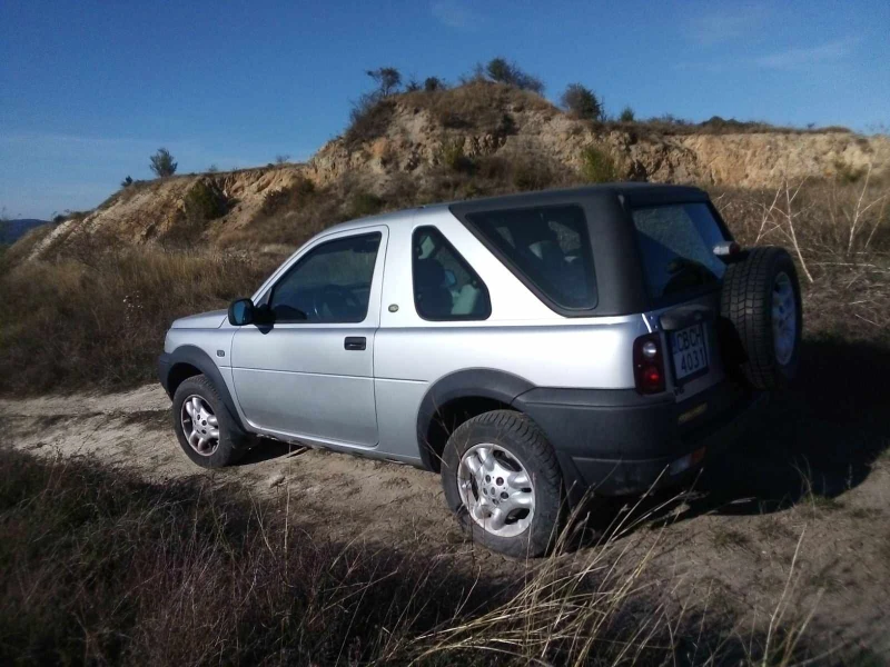 Land Rover Freelander, снимка 4 - Автомобили и джипове - 48550356