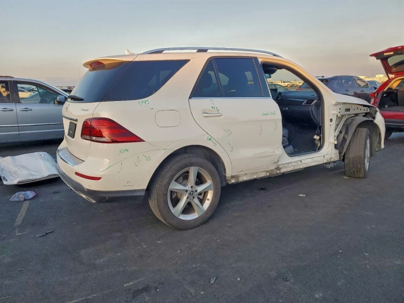Mercedes-Benz GLE 400 4MATIC, снимка 4 - Автомобили и джипове - 53232273
