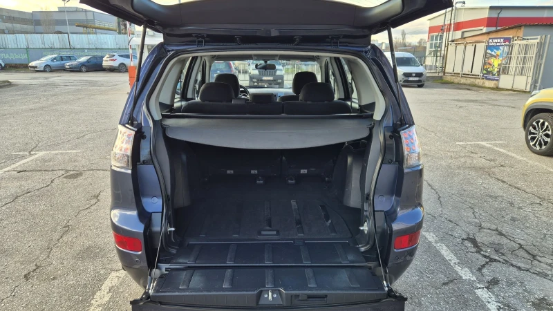 Mitsubishi Outlander 2.4i 4х4, снимка 14 - Автомобили и джипове - 53454635
