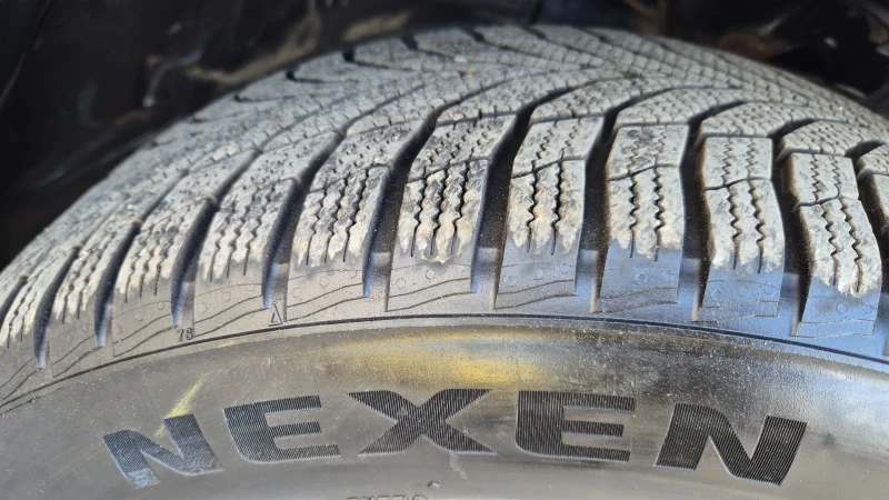 Mitsubishi Outlander 2.4i 4х4, снимка 13 - Автомобили и джипове - 53454635