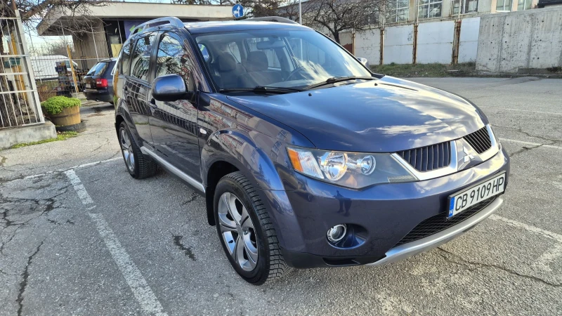Mitsubishi Outlander 2.4i 4х4, снимка 3 - Автомобили и джипове - 53454635