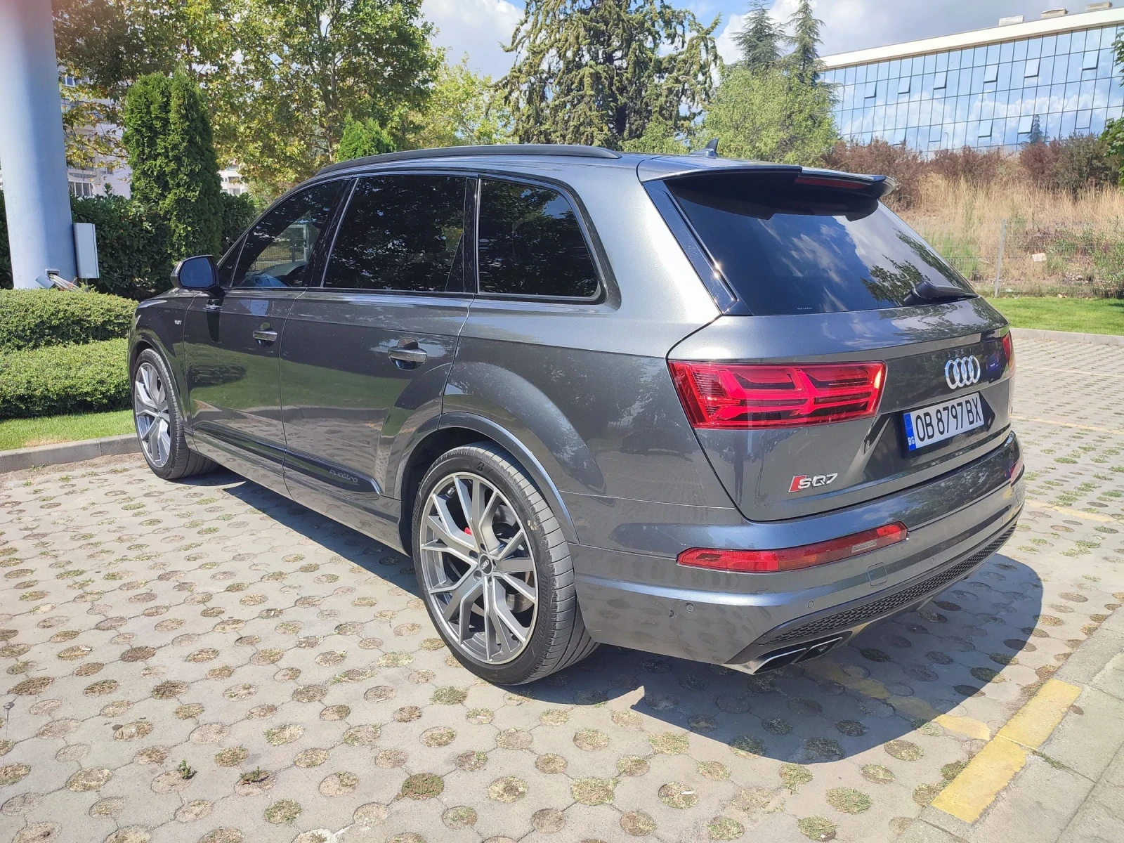 Audi SQ7  - изображение 8