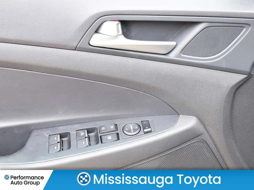 Hyundai Tucson * Ultimate AWD * CARFAX * ЦЕНА ДО БГ, снимка 9 - Автомобили и джипове - 53736901