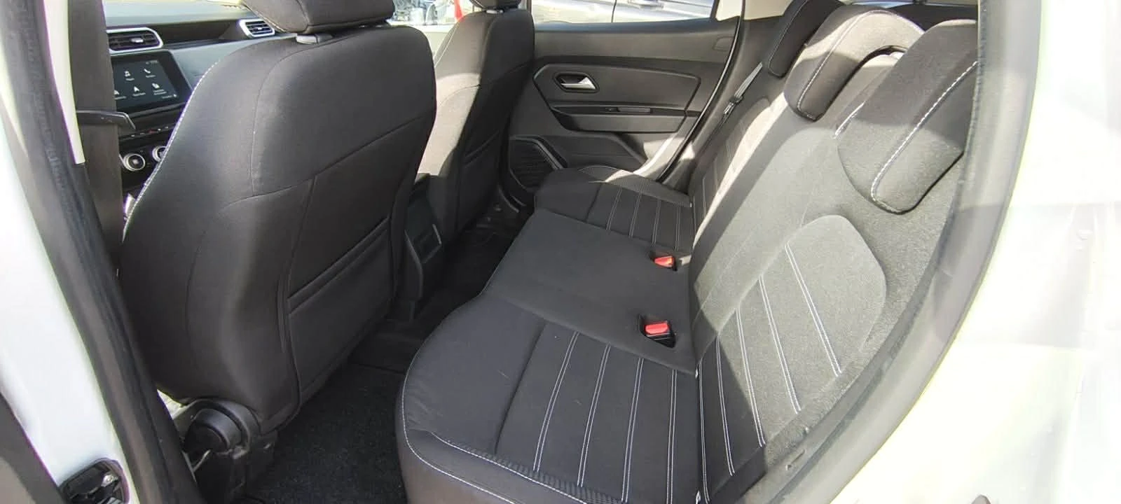 Dacia Duster, снимка 8 - Автомобили и джипове - 54196193