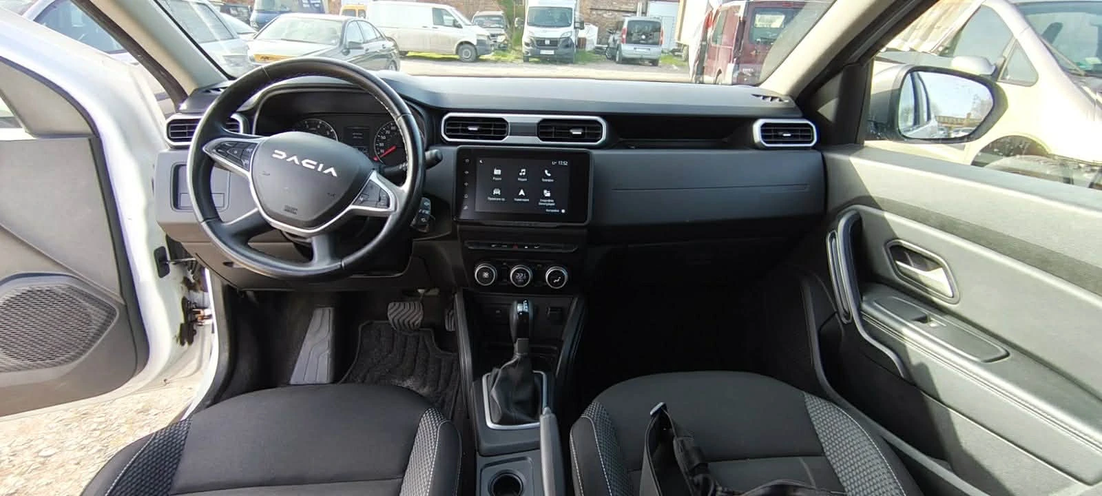 Dacia Duster, снимка 7 - Автомобили и джипове - 54196193