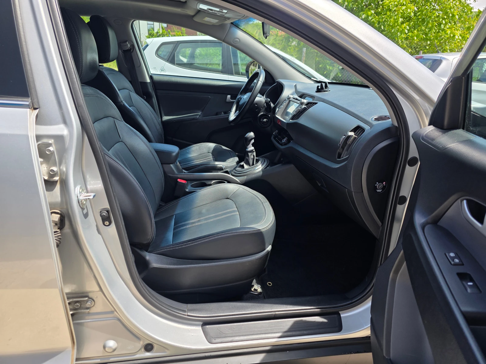Kia Sportage 1.7CRDI 104000km!, снимка 8 - Автомобили и джипове - 54511042
