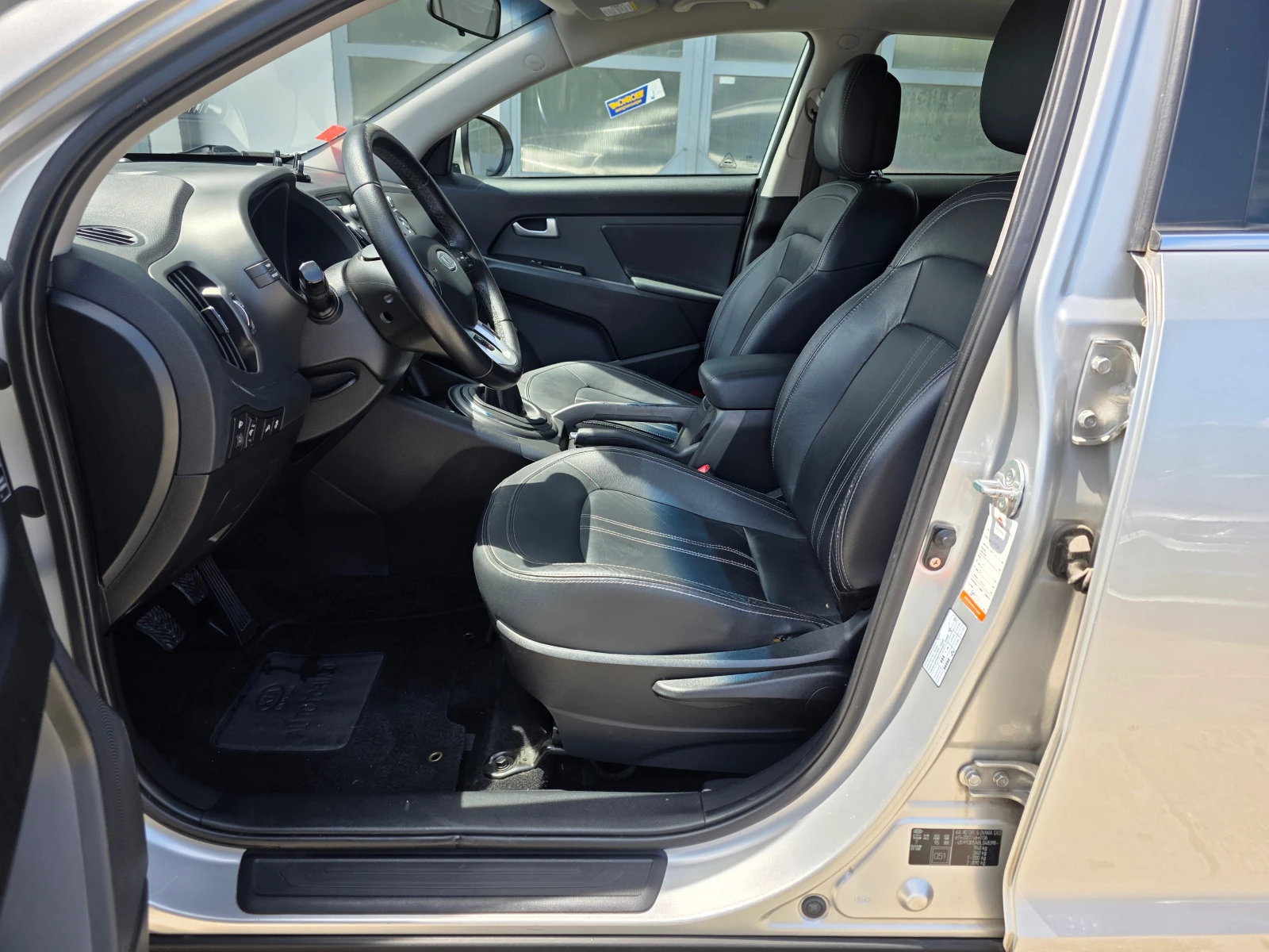 Kia Sportage 1.7CRDI 104000km!, снимка 11 - Автомобили и джипове - 54511042