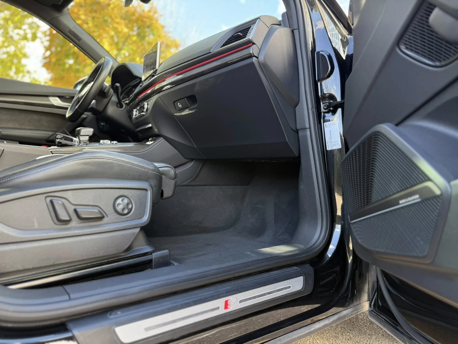 Audi SQ5 Audi Sport FULL CH, снимка 11 - Автомобили и джипове - 54532000
