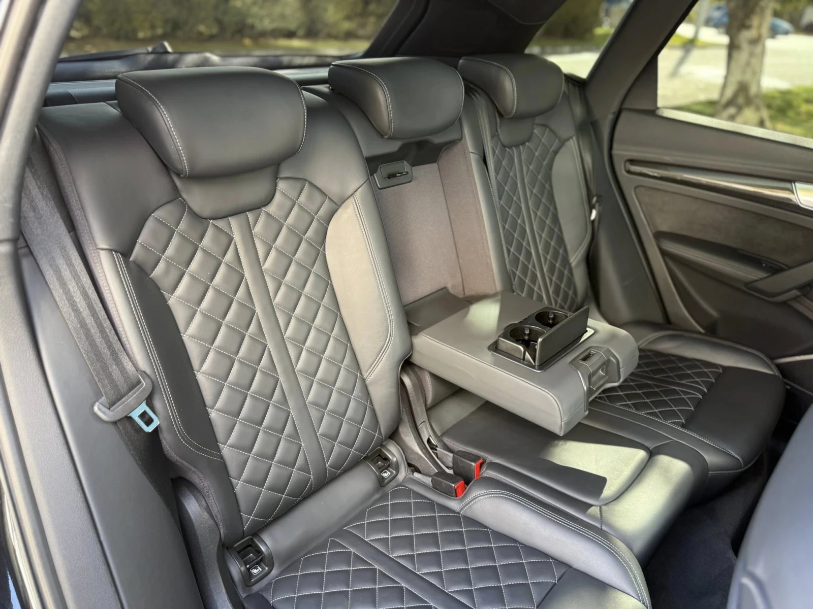 Audi SQ5 Audi Sport FULL CH, снимка 8 - Автомобили и джипове - 54532000