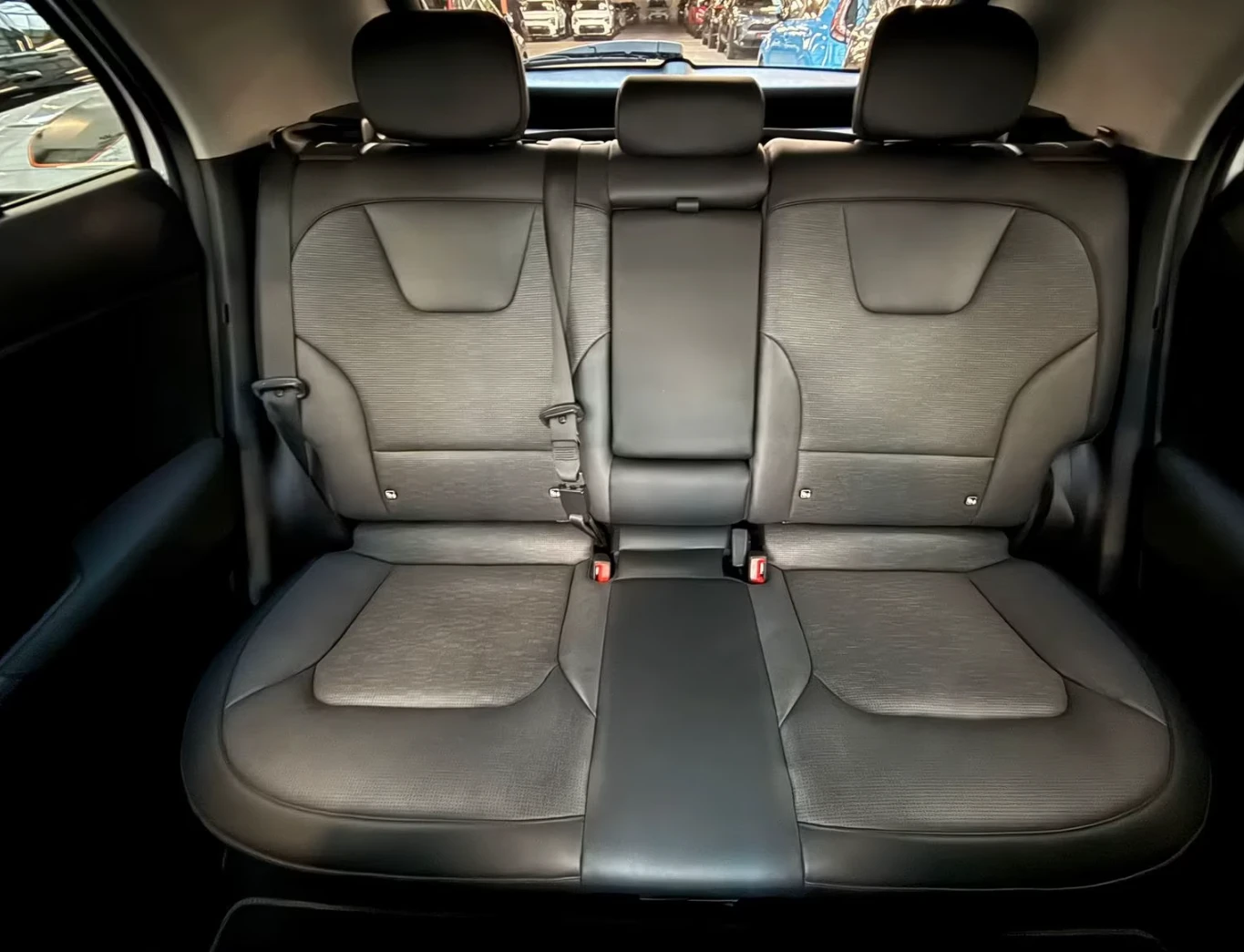 Kia Niro 65 kWh Европейска Inspiration, снимка 12 - Автомобили и джипове - 54642673