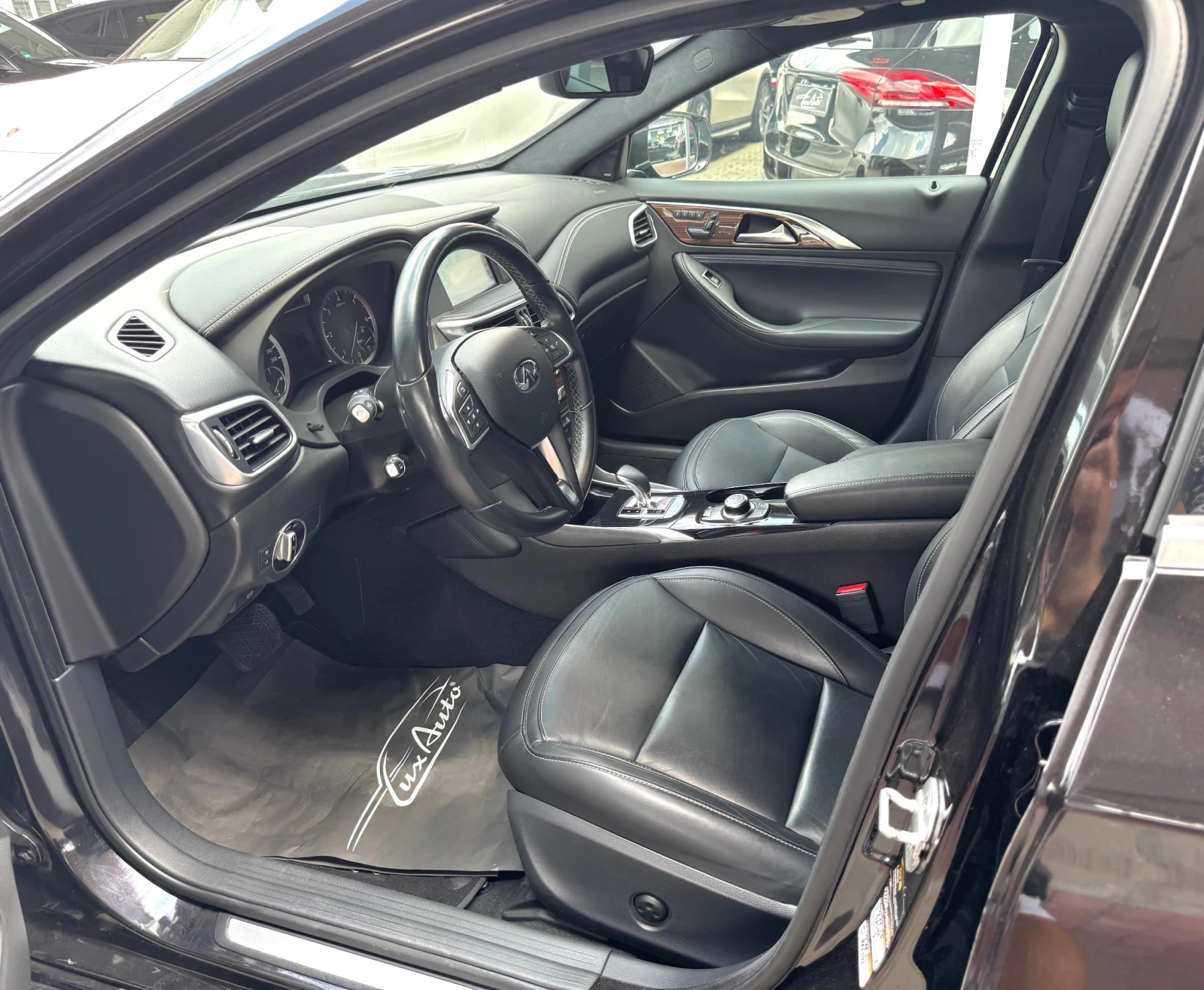 Infiniti Q30 S#PANORAMA#ALCANTARA#360* CAM#DISTR#KEYLESS#100TKM | Mobile.bg � ����������� 9