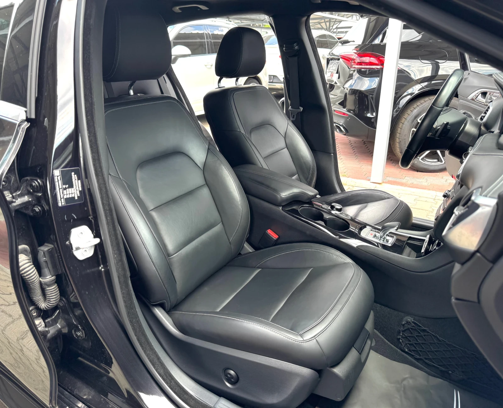 Infiniti Q30 S#PANORAMA#ALCANTARA#360* CAM#DISTR#KEYLESS#100TKM | Mobile.bg � ����������� 12