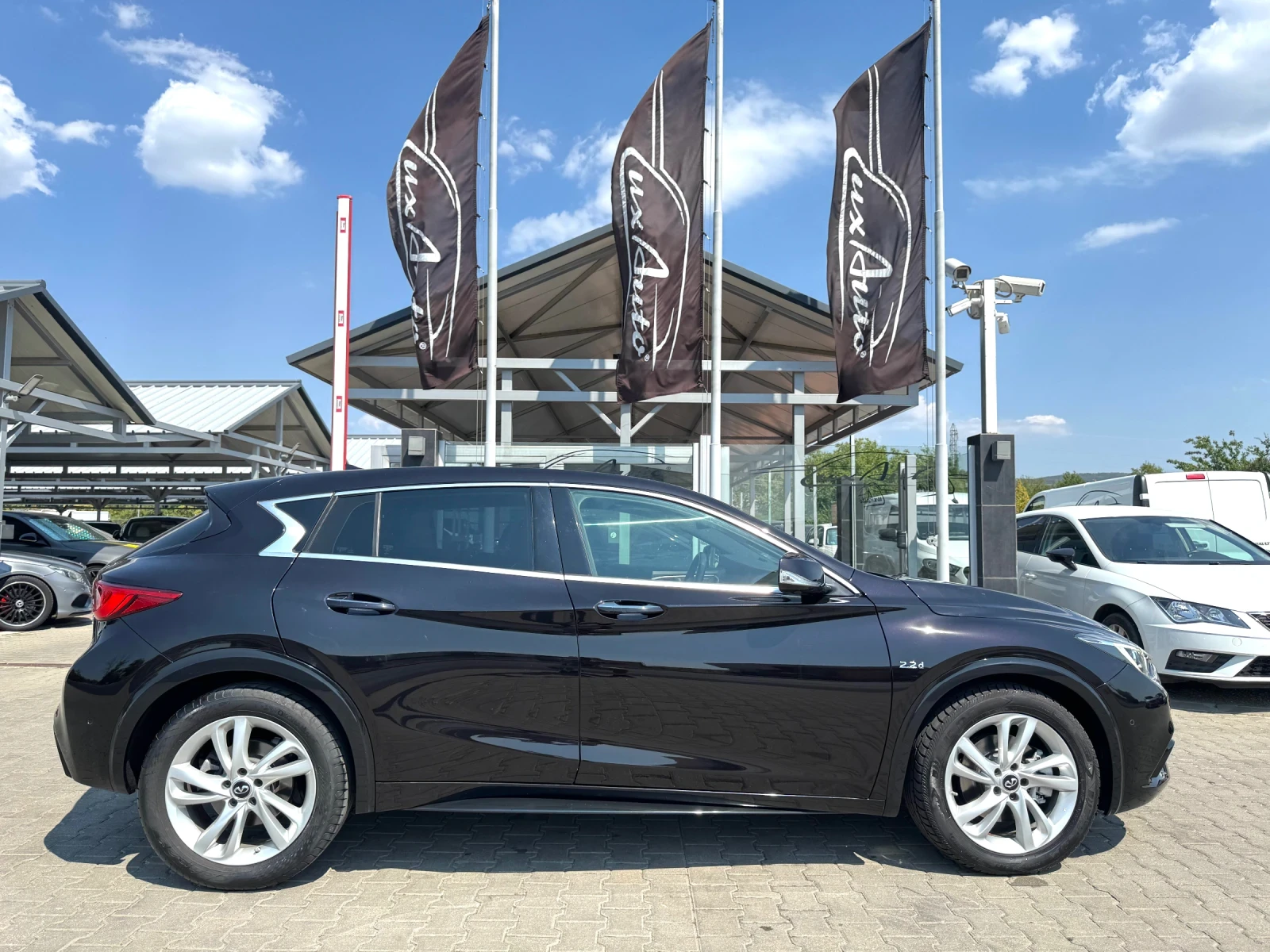 Infiniti Q30 S#PANORAMA#ALCANTARA#360* CAM#DISTR#KEYLESS#100TKM | Mobile.bg � ����������� 7