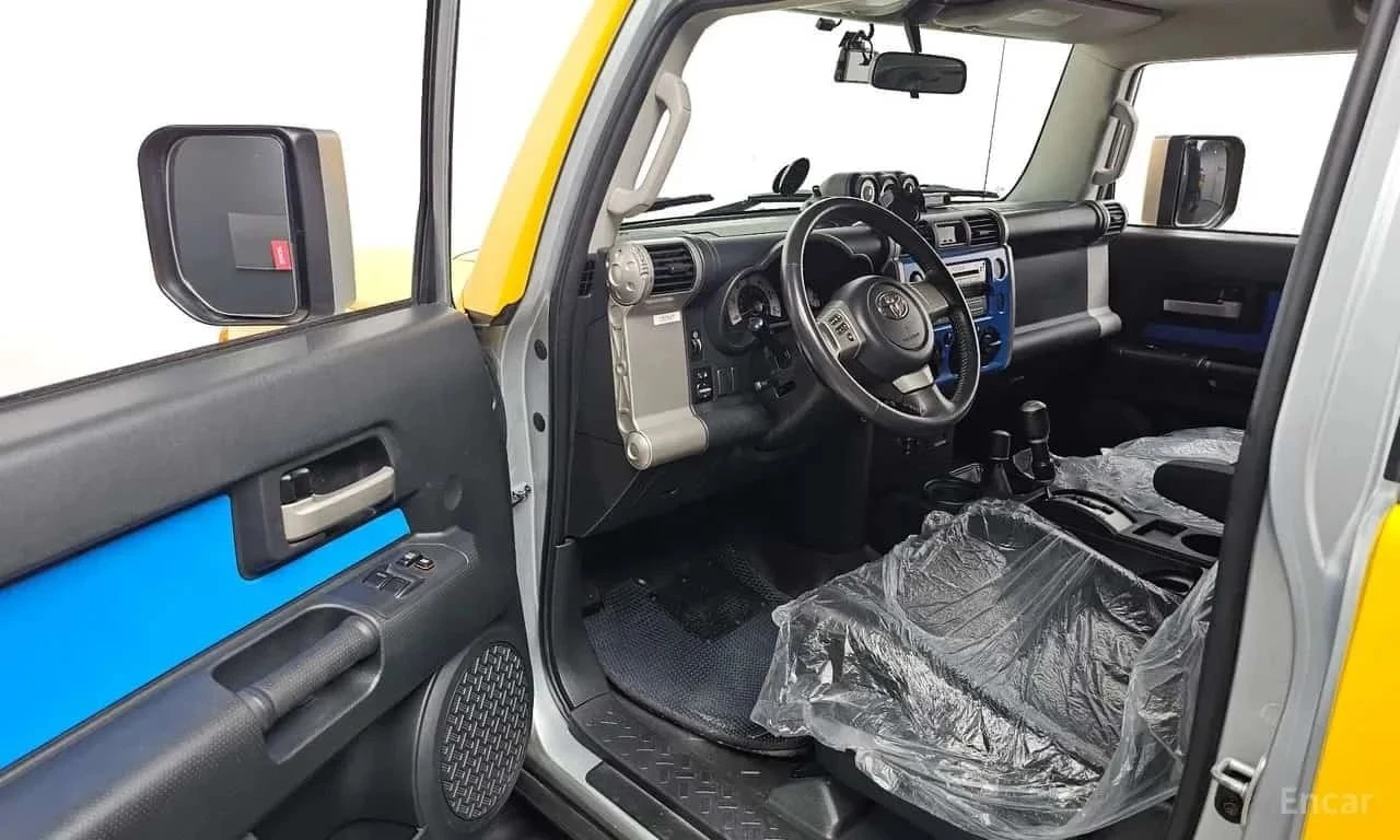 Toyota Fj cruiser, снимка 10 - Автомобили и джипове - 56686199