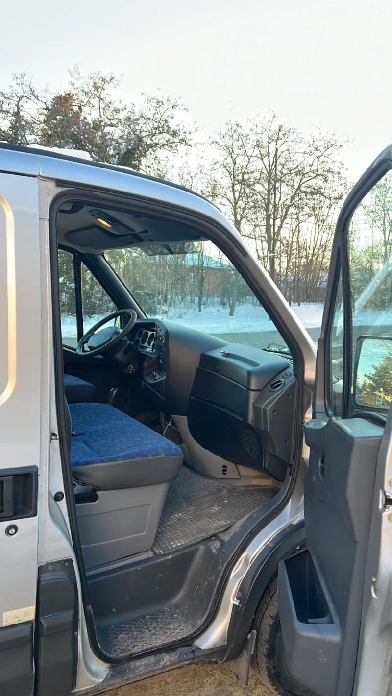 Iveco Daily 2.3, снимка 7 - Бусове и автобуси - 49237143