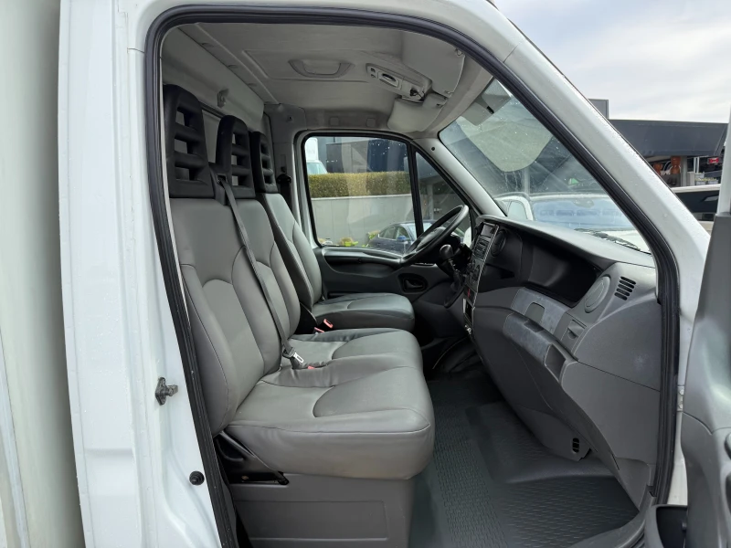 Iveco Daily 50C14 3.5т. 4.20м. Хладилен + Климатроник, снимка 11 - Бусове и автобуси - 49490883