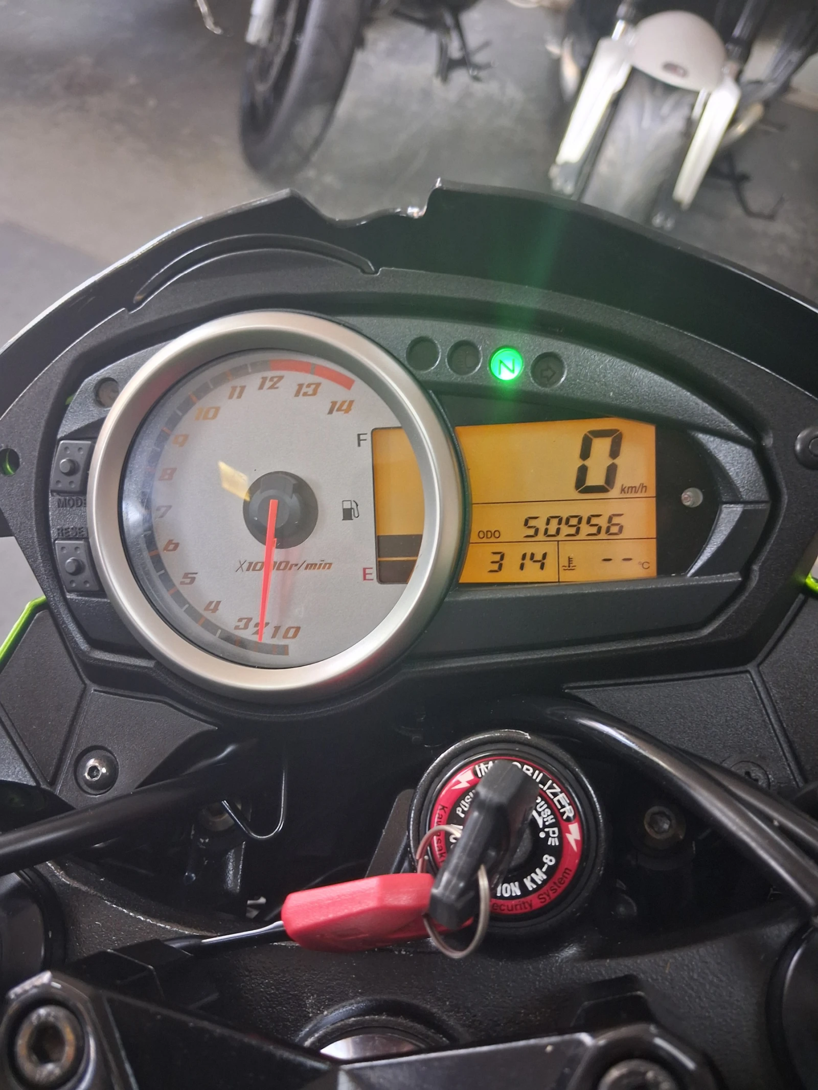 Kawasaki Z 750i, снимка 15 - Мотоциклети и мототехника - 56018002