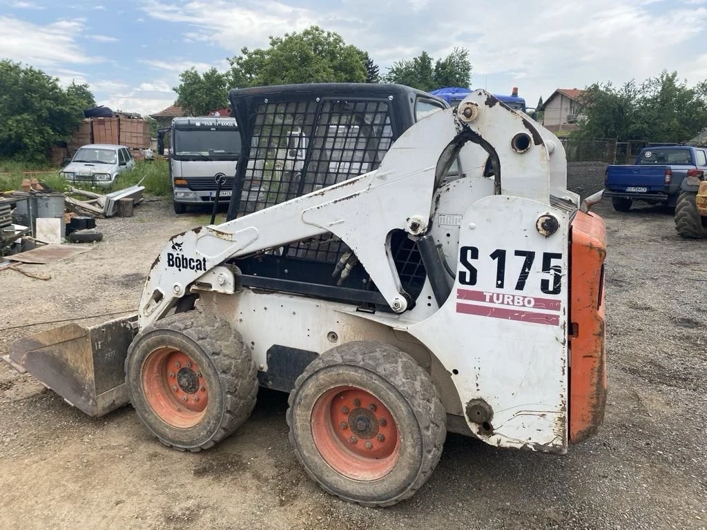 Мини челни товарачи Bobcat S175 - изображение 5