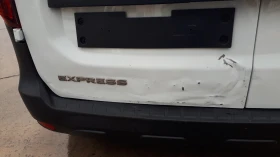 Renault Express 1.5 DCI 75к.с. 6 скорости, снимка 13