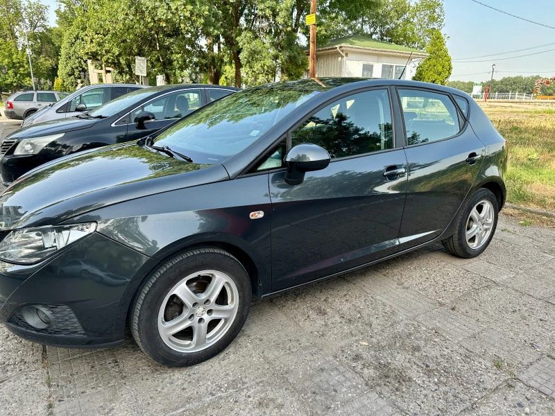 Seat Ibiza 1.6 105к.с. газ/бензин Car play, снимка 4 - Автомобили и джипове - 47561903