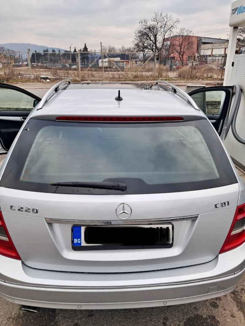 Mercedes-Benz C 220, снимка 14 - Автомобили и джипове - 49048567