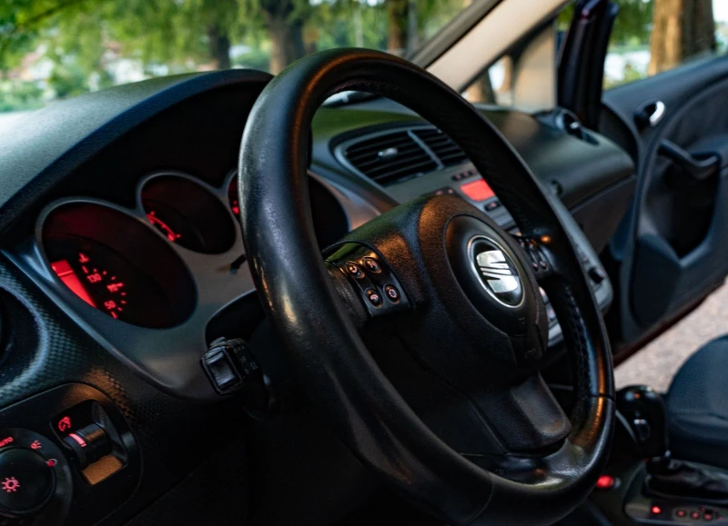 Seat Altea XL, снимка 2 - Автомобили и джипове - 51644470