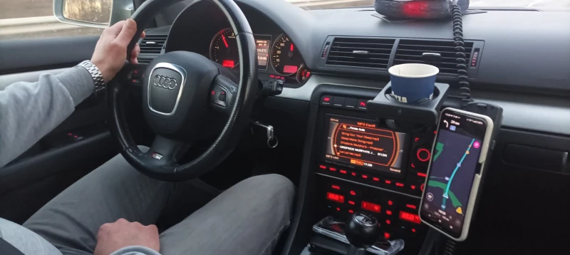 Audi A4 Avant, снимка 11 - Автомобили и джипове - 51731065