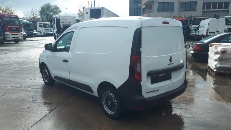 Renault Express 1.5 DCI 75к.с. 6 скорости, снимка 4 - Автомобили и джипове - 52537561