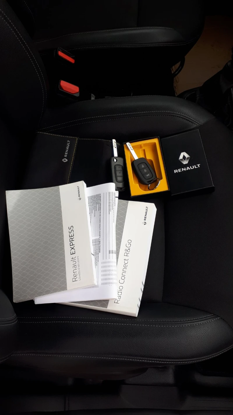 Renault Express 1.5 DCI 75к.с. 6 скорости, снимка 12 - Автомобили и джипове - 52537561