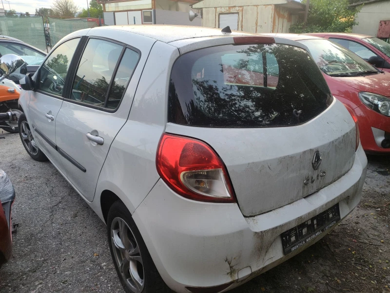 Renault Clio 1.5 d, снимка 3 - Автомобили и джипове - 52617852