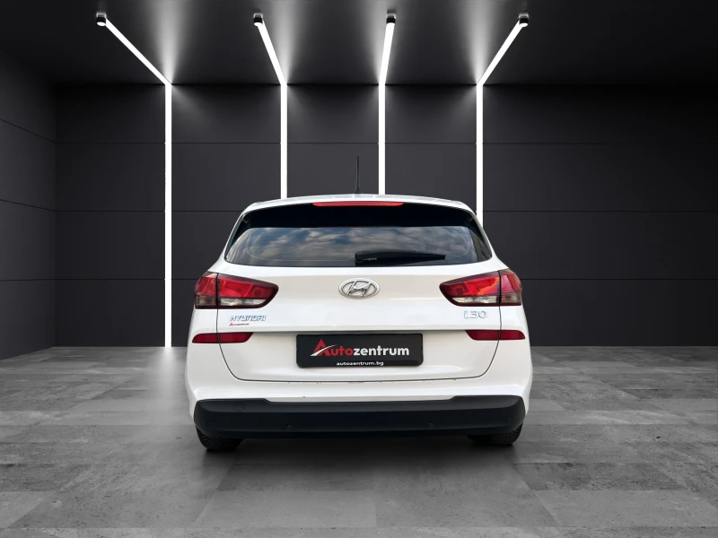 Hyundai I30 Select, снимка 5 - Автомобили и джипове - 52710997