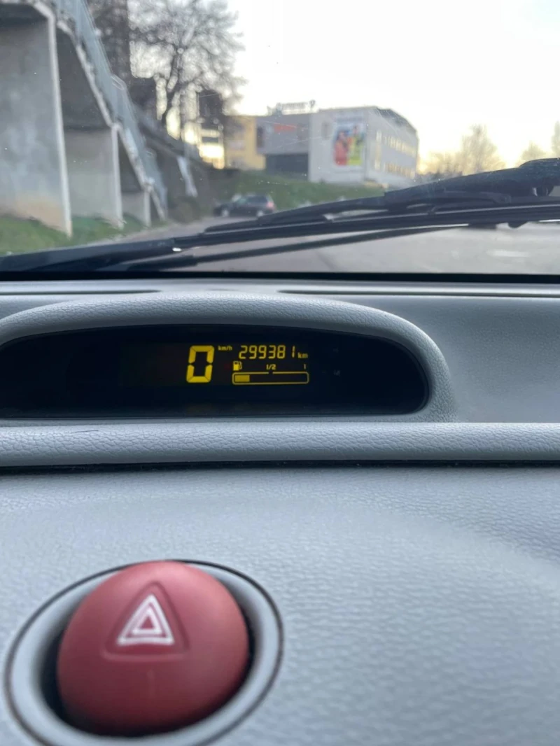 Renault Twingo 1.2 16V, снимка 9 - Автомобили и джипове - 52956648