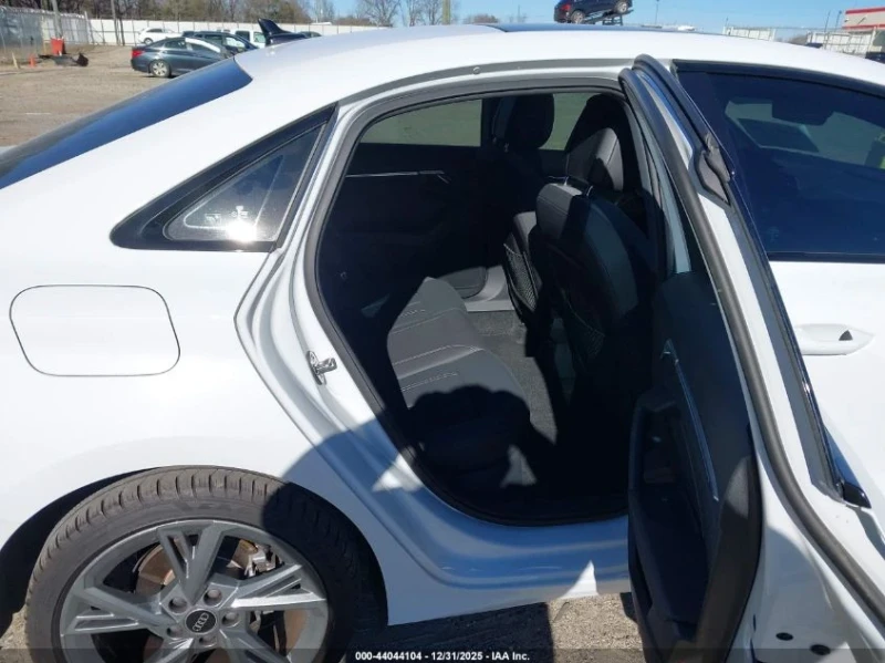 Audi A4 PREMIUM PLUS 40 TFSI QUATTRO S TRONIC, снимка 8 - Автомобили и джипове - 53409246