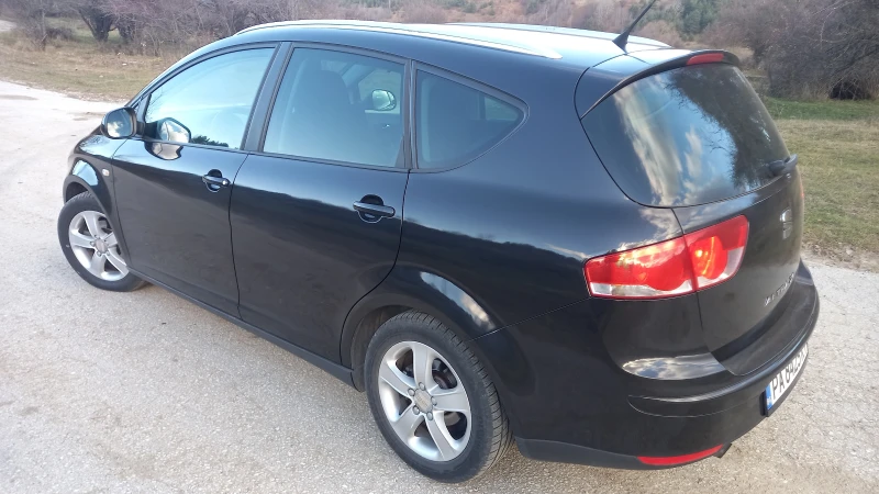 Seat Altea XL, снимка 2 - Автомобили и джипове - 53500276