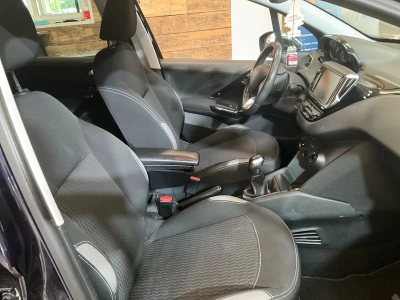 Peugeot 208 208 1.2 PureTech Style, снимка 3 - Автомобили и джипове - 55387598